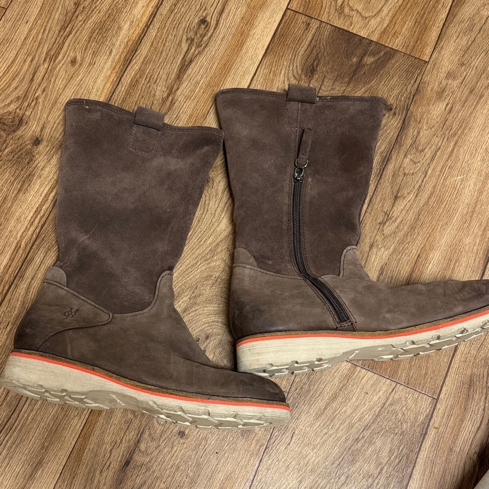 Cozy Brown Winter Boots with Side Zipper